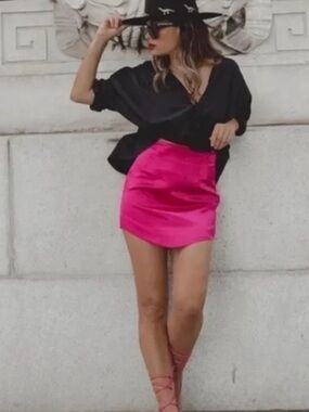 ZARA Hot Fuchsia Satin Mini Skirt XS